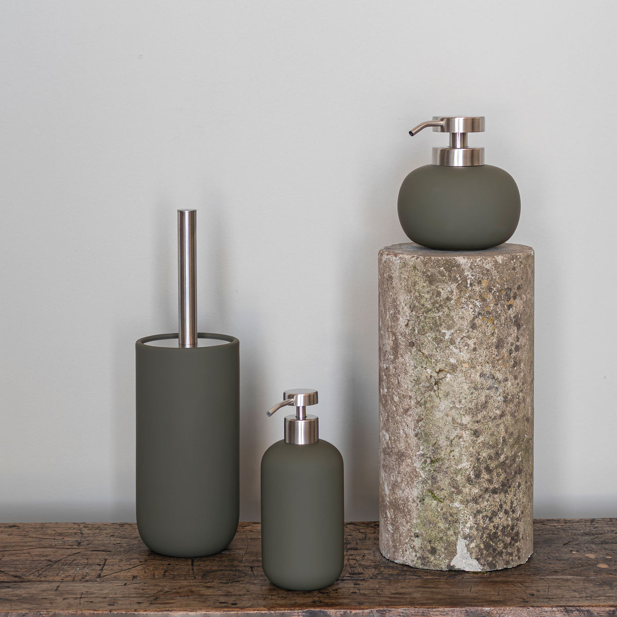 LOTUS PLAY dispenser, høj (2 pumper), Dark olive