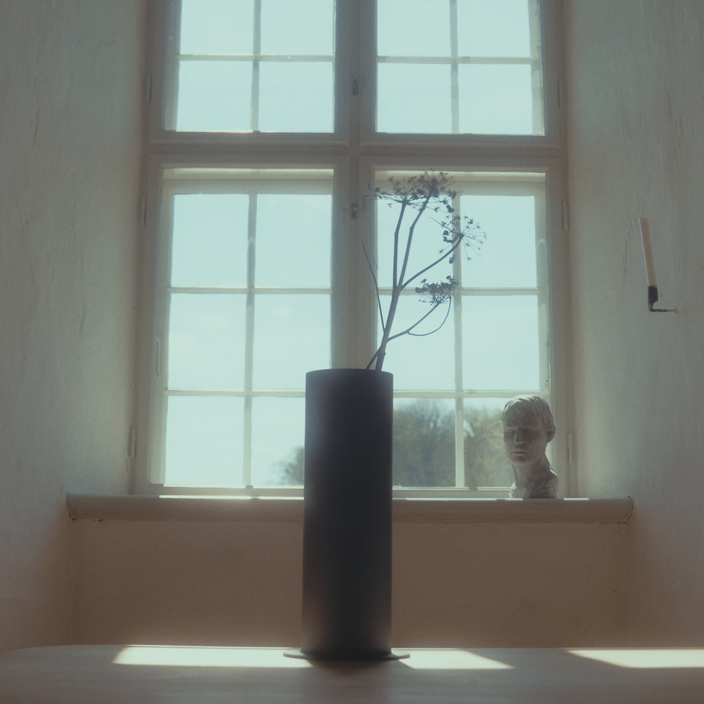FLOOR vase, medium, Iron black