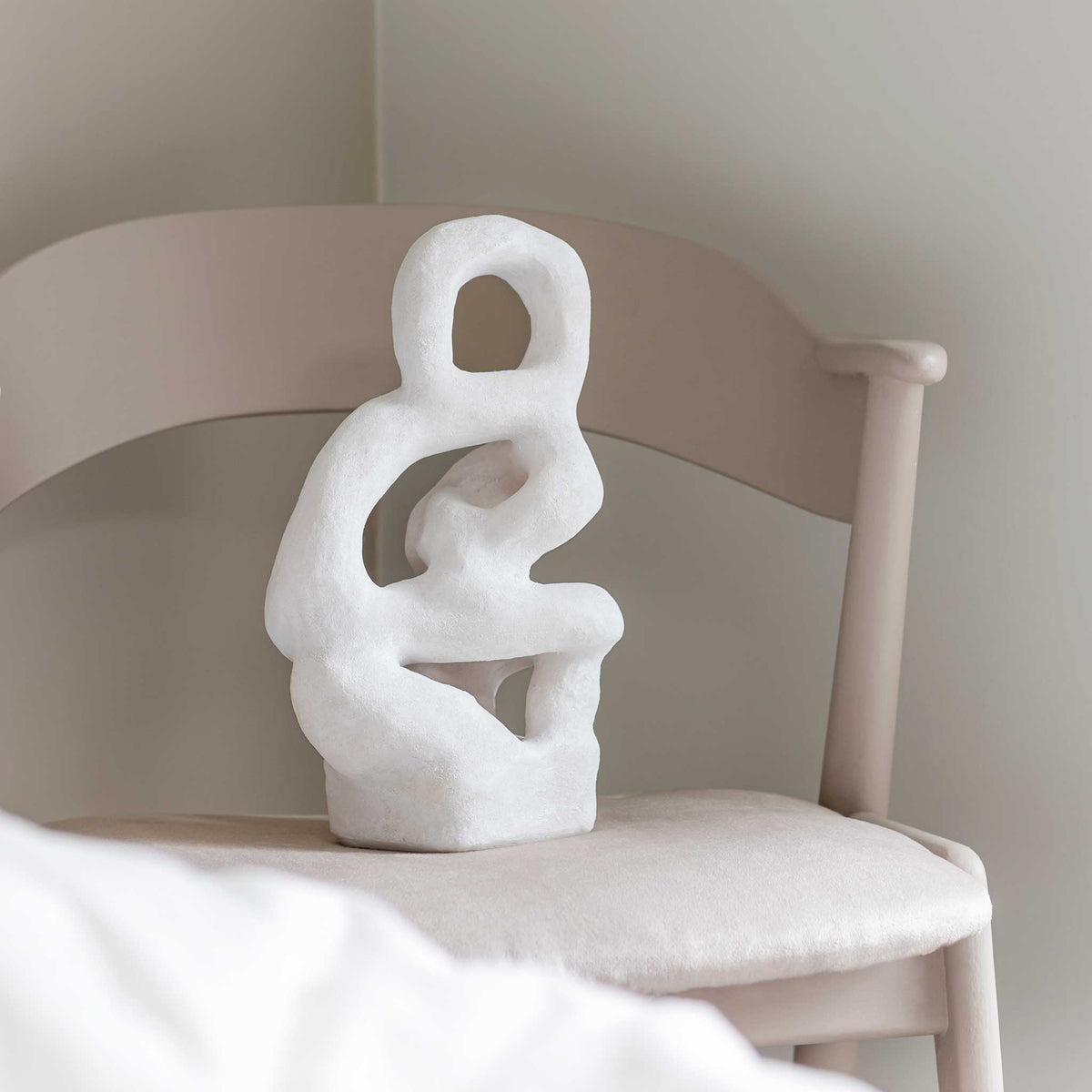 ART PIECE Sculpture, Off-white