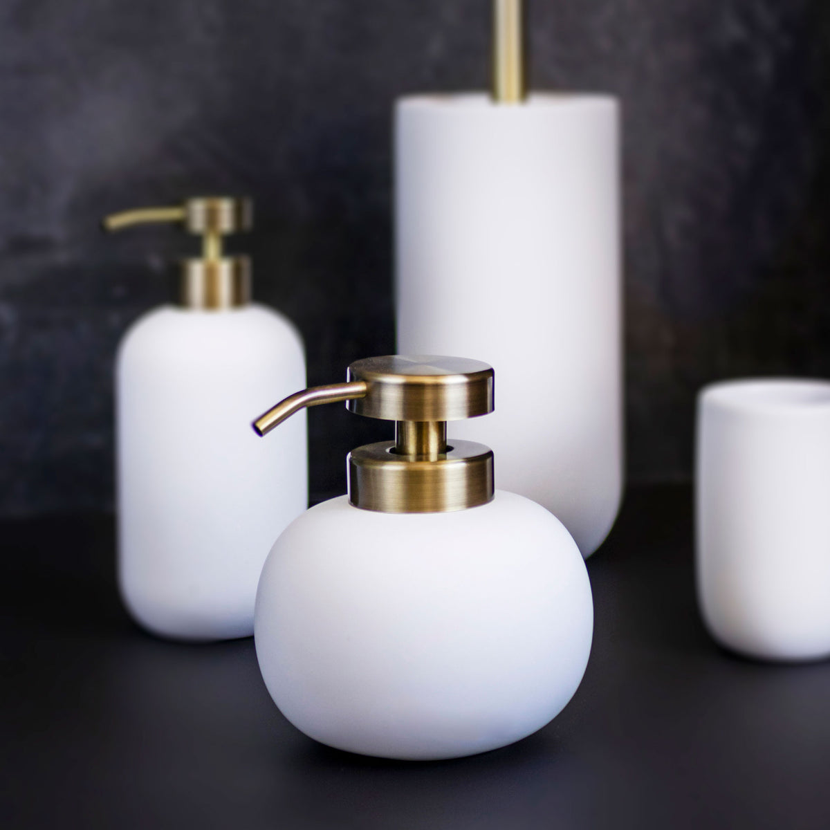LOTUS lav dispenser, white